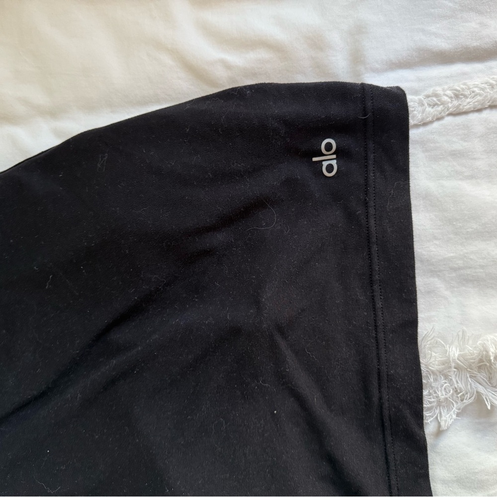 ALO Yoga Black Crop Backless Tank Top - Picture 4 of 8